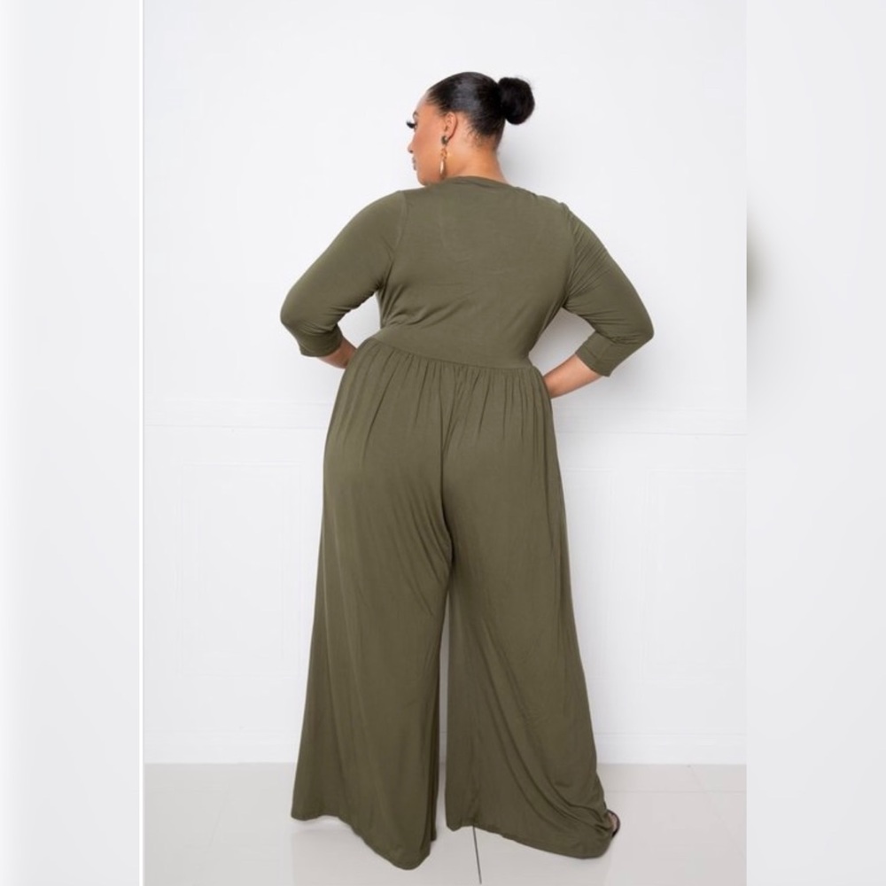 ❤️ Only 1 left ❤️ | Palazzo Wide-Leg | Pant Jumpsuit | All-in-one - Picture 3 of 4